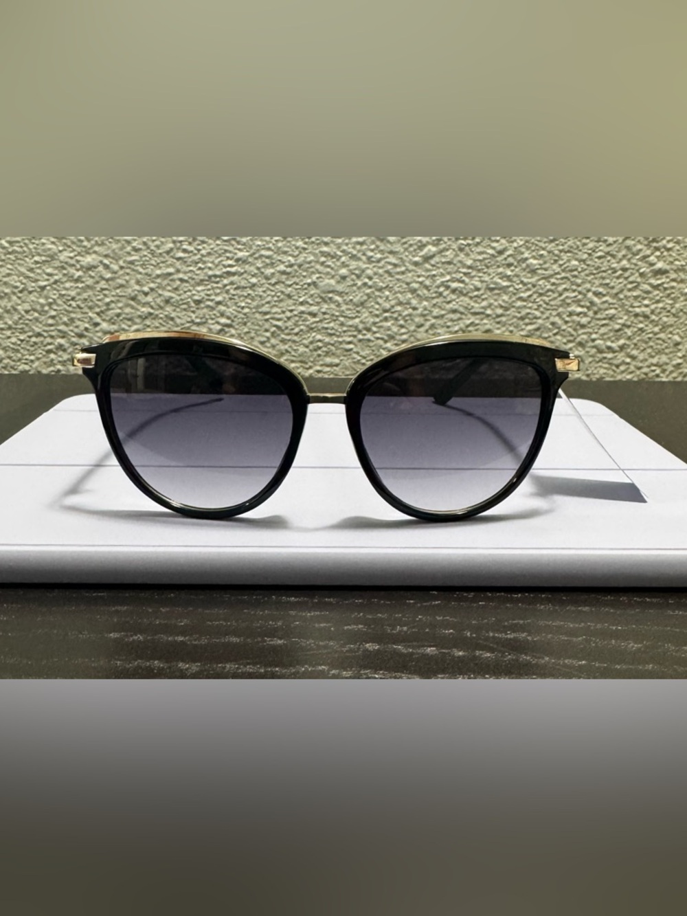 🖤 Skechers SE00214 Cat-Eye Sunglasses – Black/Gold